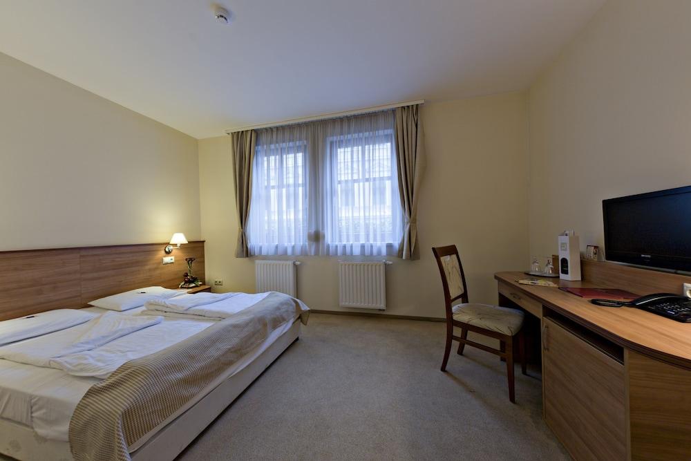 Hotel Civitas Sopron Zewnętrze zdjęcie